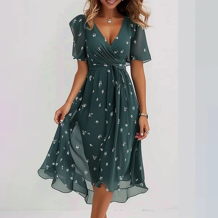 Lina - Stylish Dress with Short Sleeves