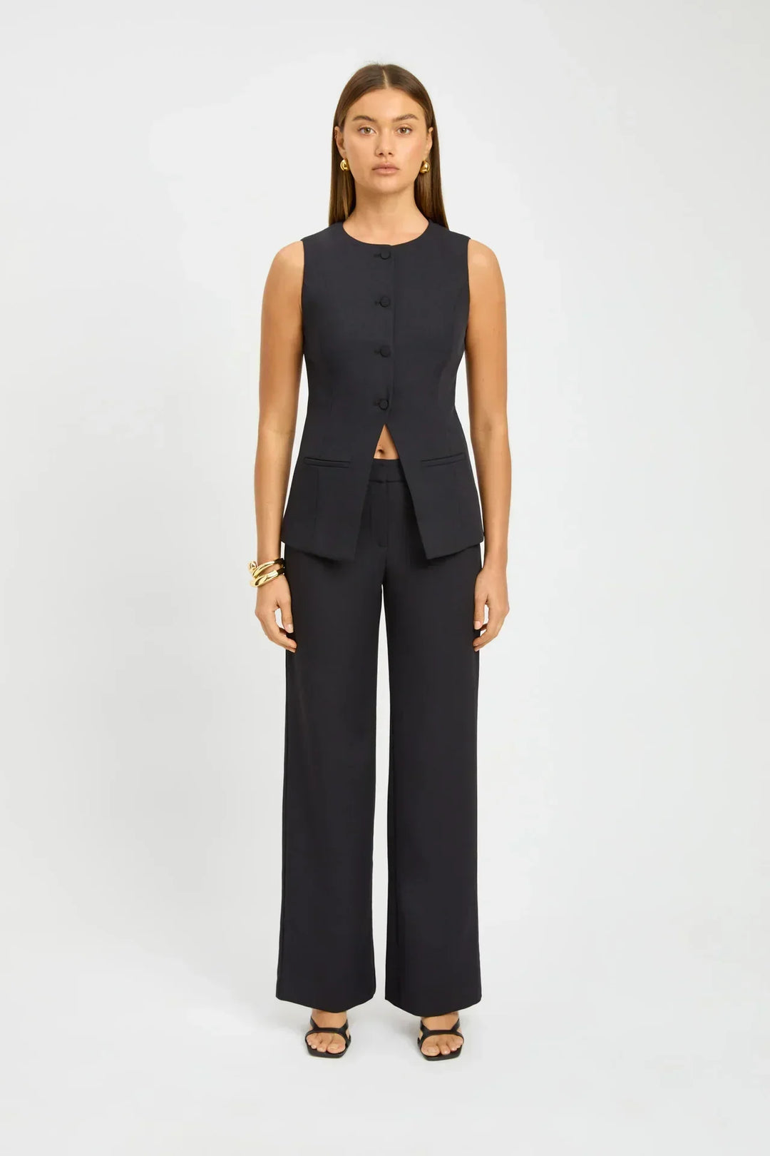 Liv | Classy Sleeveless Top