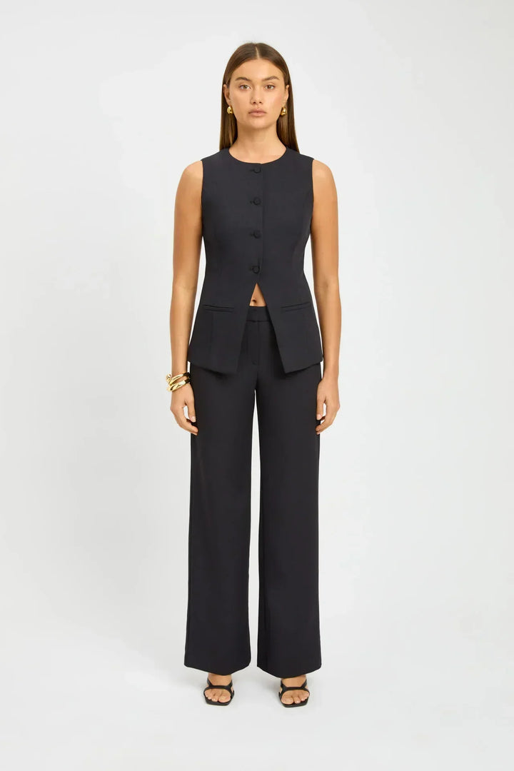 Liv | Classy Sleeveless Top